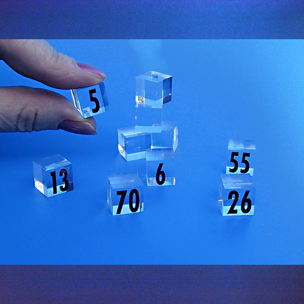 25 cubes de balisage de vitrine