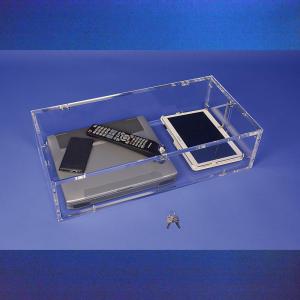 Vitrine à clé en plexiglas sur mesure