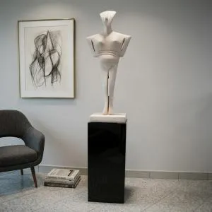 Socle noir 5 faces 30/30 hauteur 70 cm